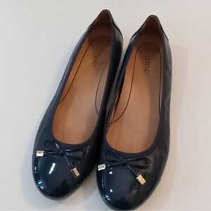 Vionic Klara Navy Blue Ballet Flats 11. Excellent new, bow on top, worn once.